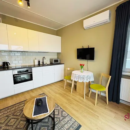 Słoneczny Niepodległości Parking Apartament Leszno (Greater Poland)
