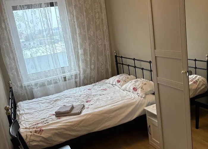 Sloneczny Niepodleglosci Parking * ليشنو